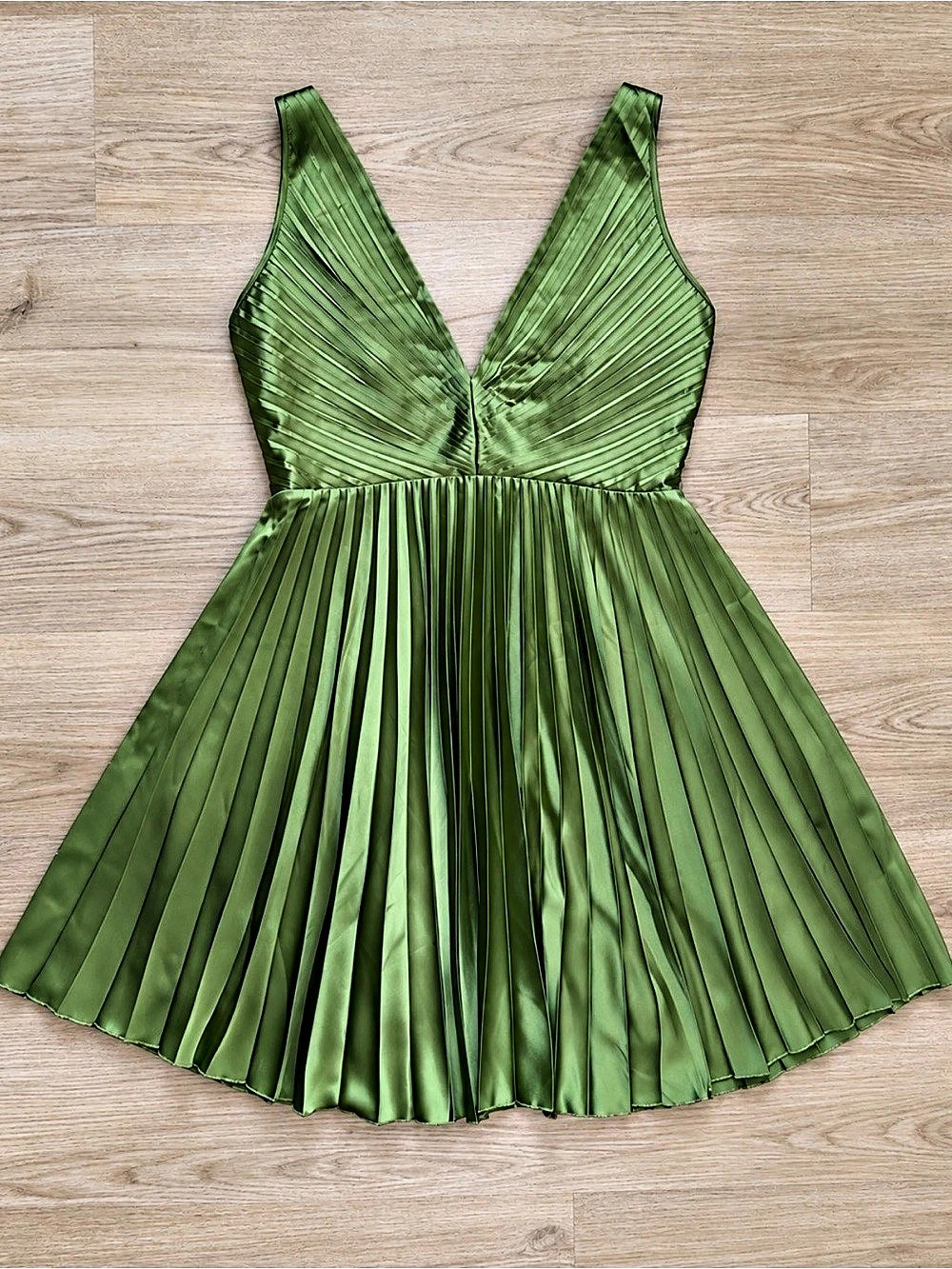 Abercrombie & Fitch The A&F Giselle Pleated Mini Dress Green Large